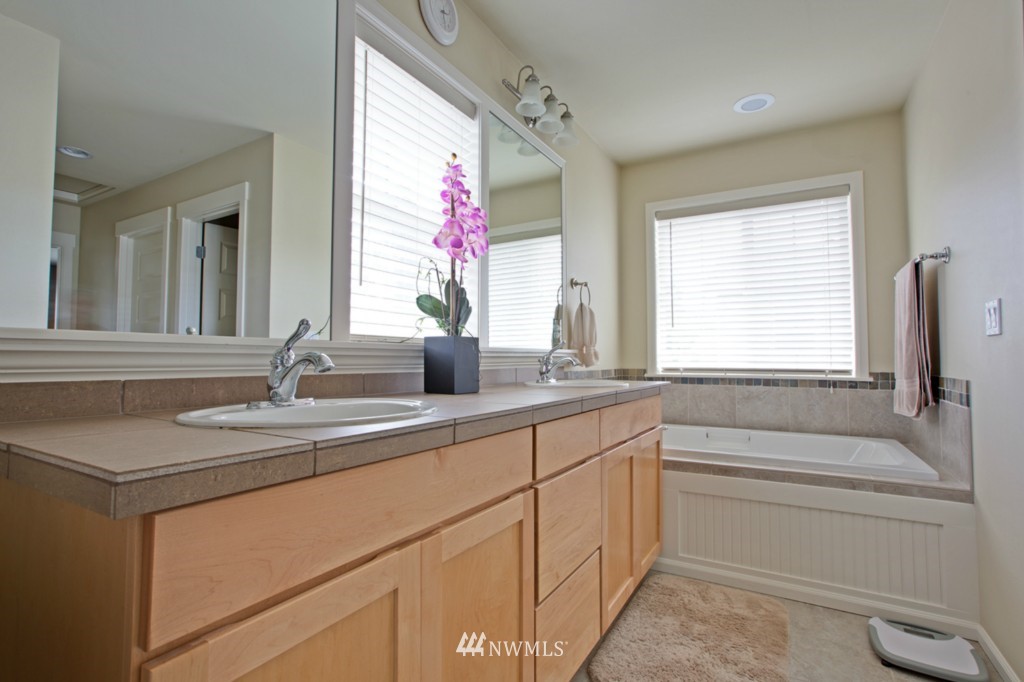 3525 183rd Place Southeast Bothell, WA 98012 - Photo 7 of 9