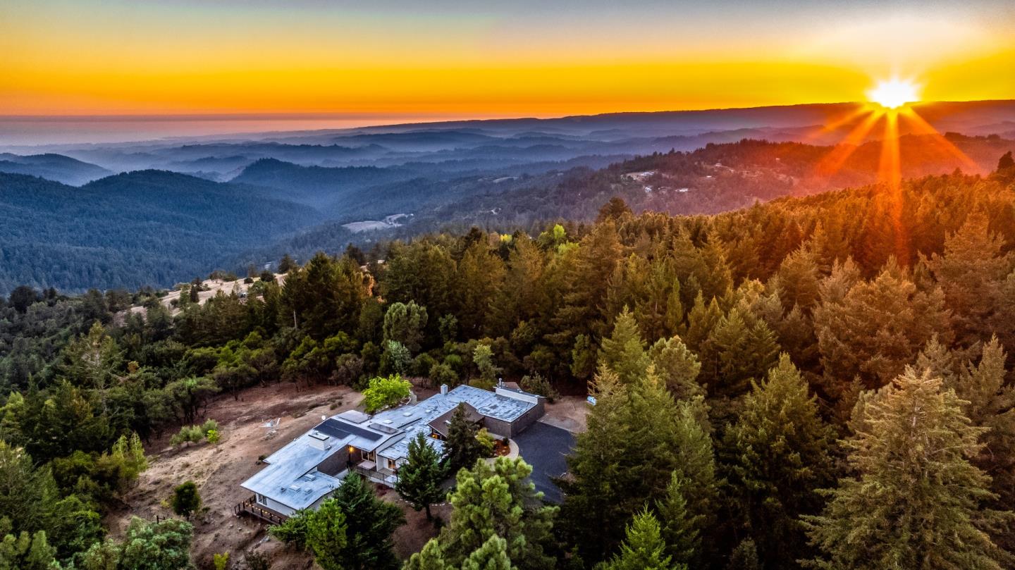 800 Rancho Prieta Road Los Gatos, CA 95033 - Photo 43 of 55 a view of an outdoor space with mountain view