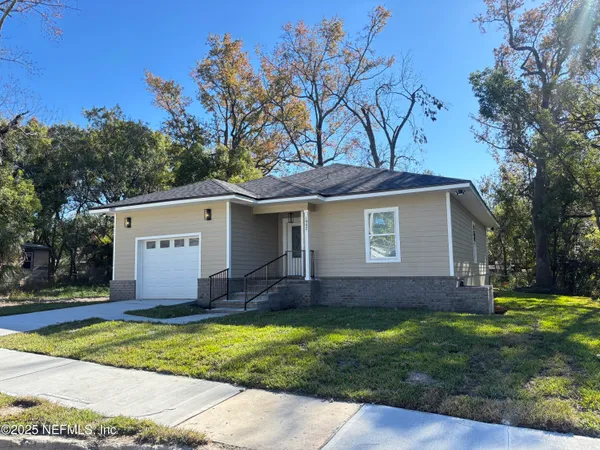 front view of house with a yard