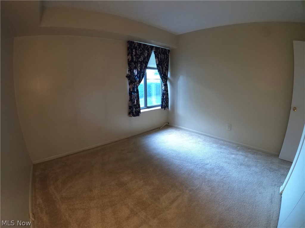 22954 Mastick Road, Unit 102 Cleveland, OH 44126 - Photo 17 of 33