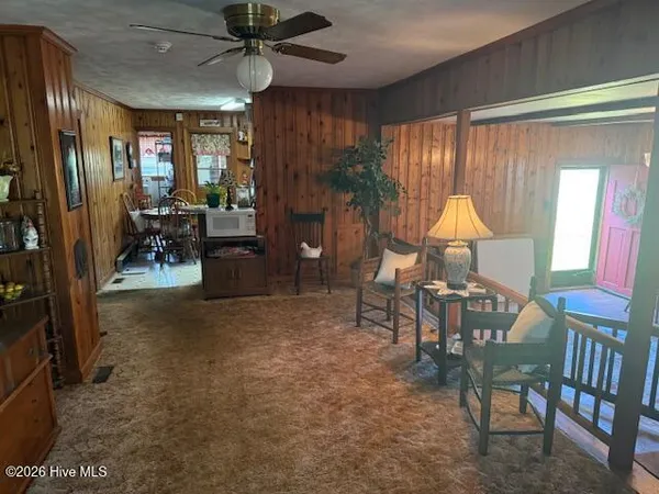 $225,000 | 106 White Oak Road, Eure, NC 27935