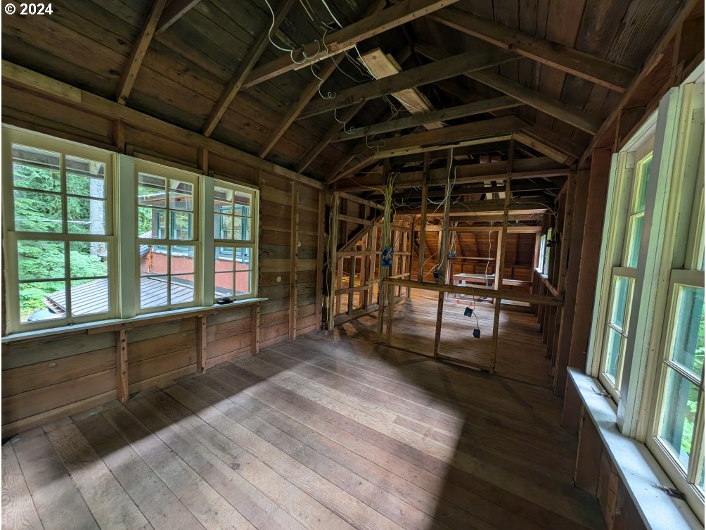 27602 Road 20 Rhododendron, OR 97049 - Photo 42 of 46 a view of empty room with wooden floor