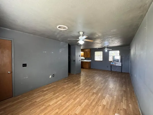$160,000 | 407 North 5th Street, Vega, TX 79092