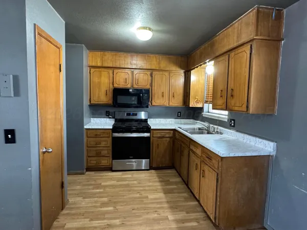 $160,000 | 407 North 5th Street, Vega, TX 79092