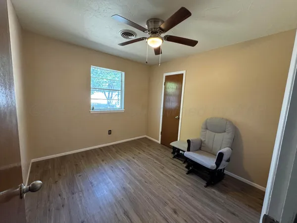 $160,000 | 407 North 5th Street, Vega, TX 79092