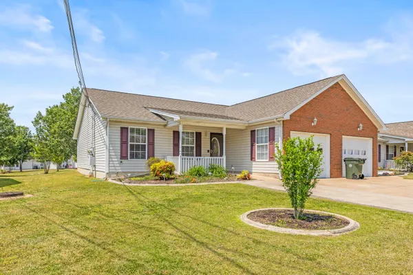 $229,900 | 470 Flagstone Drive, Rossville, GA 30741