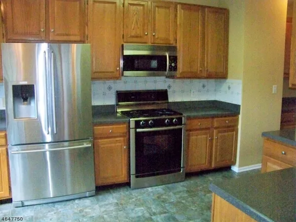 $3,550 | 27 Briar Lane, Flemington, NJ 08822