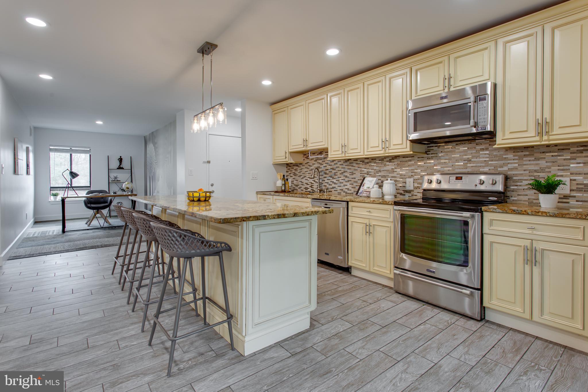 2206 Castle Rock Square, Unit 22C Reston, VA 20191 - Photo 5 of 35 Gallery Image 5