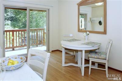 100 Holstein Road San Anselmo, CA 94960 - Photo 7 of 12 Gallery Image 7