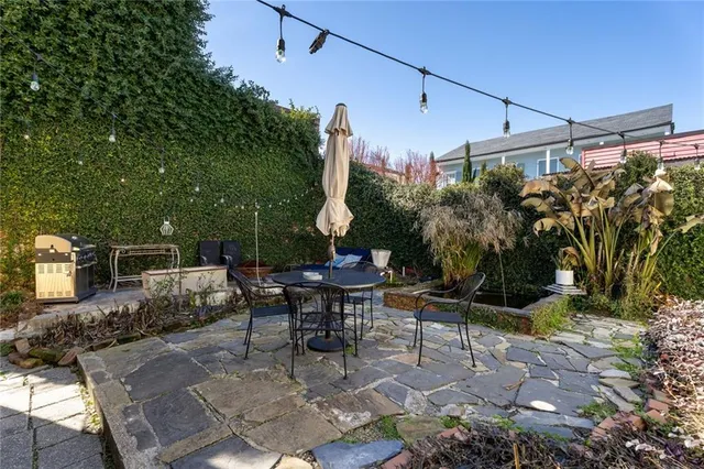 $1,500 | 933 Dauphine Street, Unit A, New Orleans, LA 70116