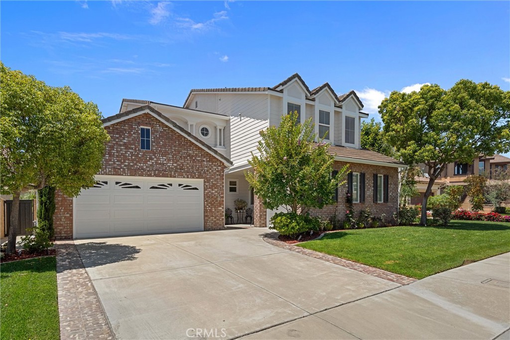 2472 Highwood Road Orange, CA 92867 - Photo 6 of 70 3 car garage & huge driveway