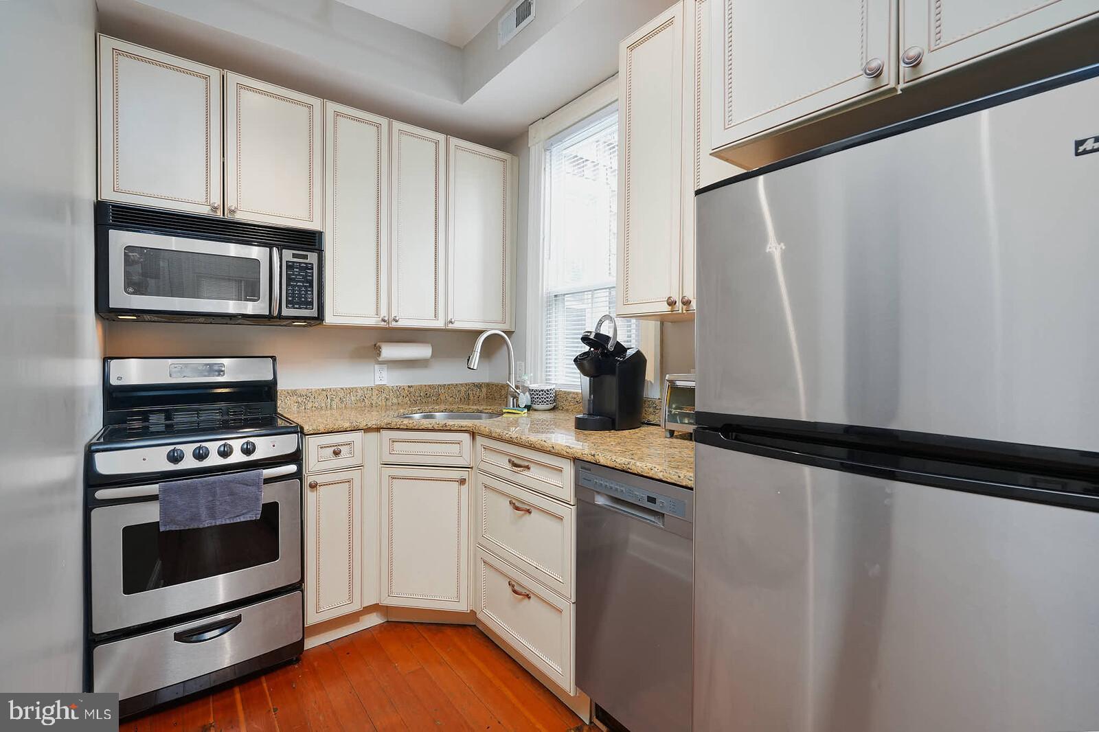 165 King George Street Annapolis, MD 21401 - Photo 14 of 61 Apt 1 Kitchen