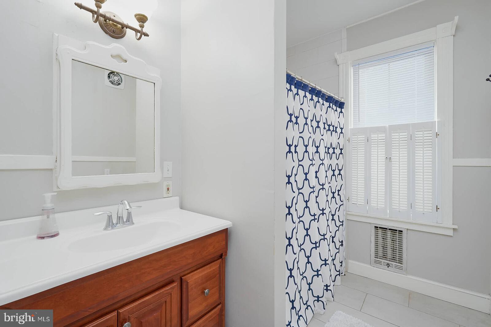 165 King George Street Annapolis, MD 21401 - Photo 16 of 61 Apt 1 Bath