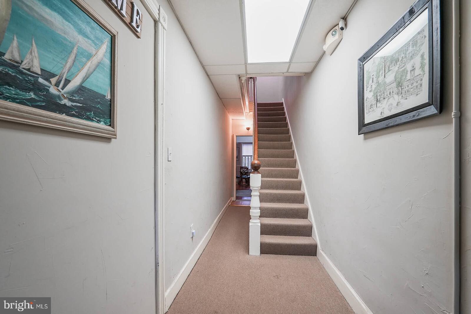 165 King George Street Annapolis, MD 21401 - Photo 18 of 61 Main Level Foyer Entry