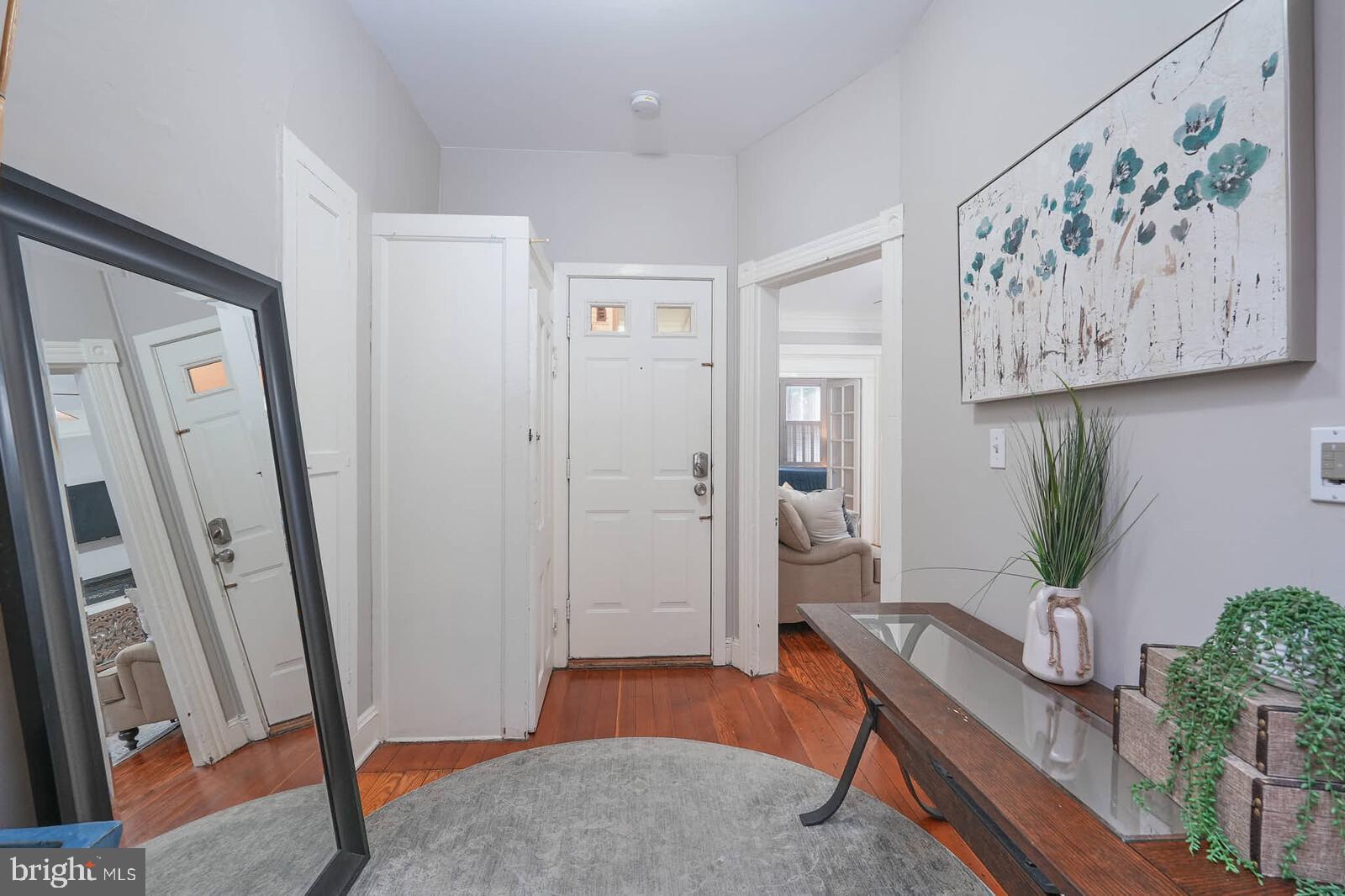 165 King George Street Annapolis, MD 21401 - Photo 4 of 61 Apt 1 Entry