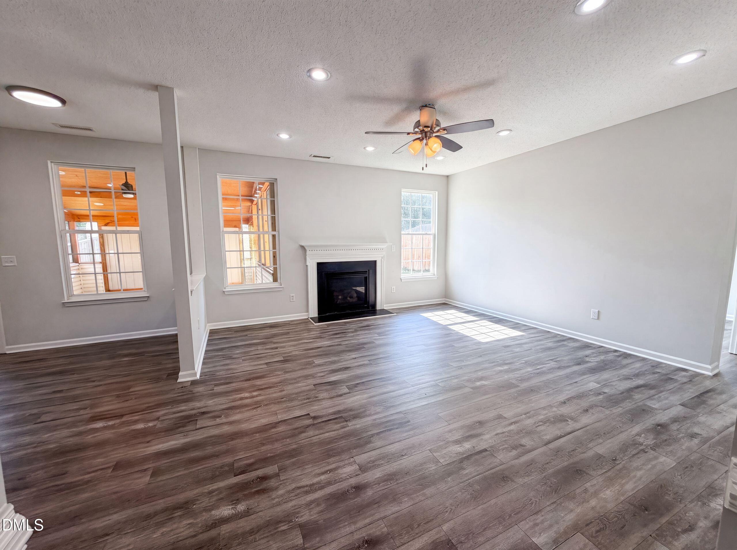 2618 Dutch Grove Circle Raleigh, NC 27610 - Photo 3 of 18 listing_2