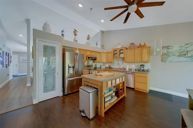 $320,000 | 2020 Shangrila Drive, Unit 305, Clearwater, FL 33763