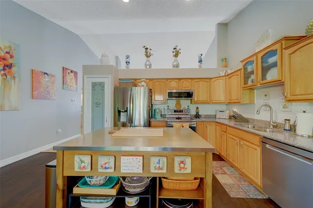 $320,000 | 2020 Shangrila Drive, Unit 305, Clearwater, FL 33763