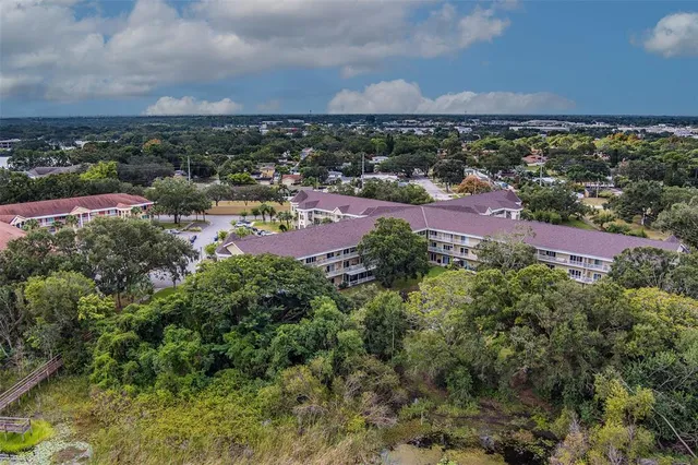 $320,000 | 2020 Shangrila Drive, Unit 305, Clearwater, FL 33763