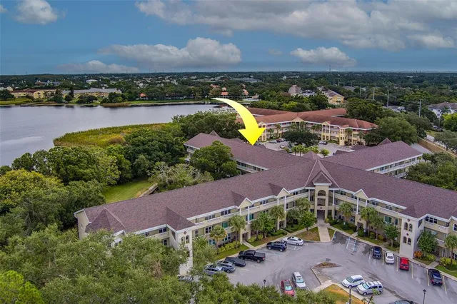 $320,000 | 2020 Shangrila Drive, Unit 305, Clearwater, FL 33763