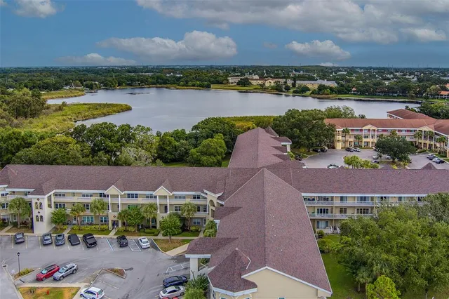 $320,000 | 2020 Shangrila Drive, Unit 305, Clearwater, FL 33763