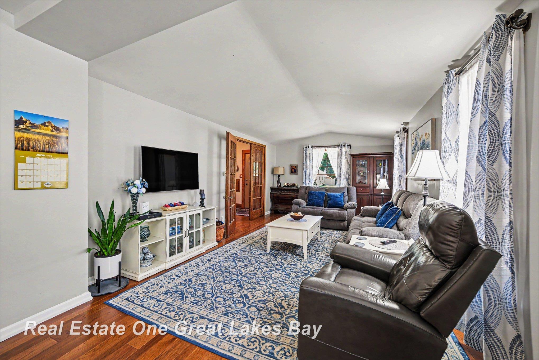 2107 10th Street Bay City, MI 48708 - Photo 6 of 31