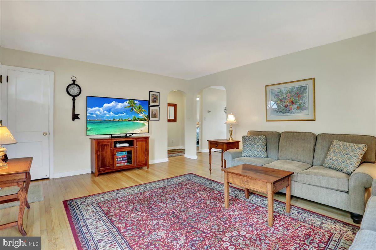 202 Old Fritztown Road Reading, PA 19607 - Photo 5 of 30 a living room with furniture and a flat screen tv