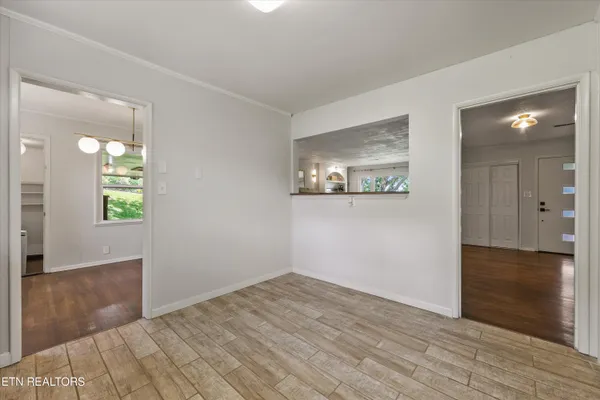 $399,900 | 4400 South Wahli Drive Northeast, Knoxville, TN 37918