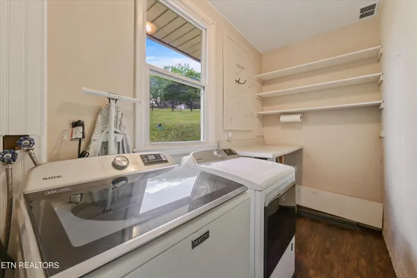 $399,900 | 4400 South Wahli Drive Northeast, Knoxville, TN 37918