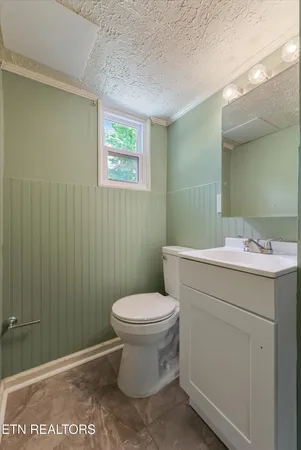 $399,900 | 4400 South Wahli Drive Northeast, Knoxville, TN 37918