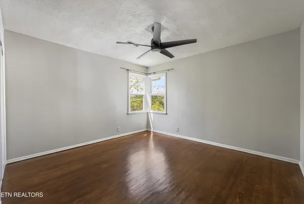$399,900 | 4400 South Wahli Drive Northeast, Knoxville, TN 37918