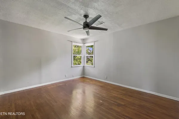 $399,900 | 4400 South Wahli Drive Northeast, Knoxville, TN 37918