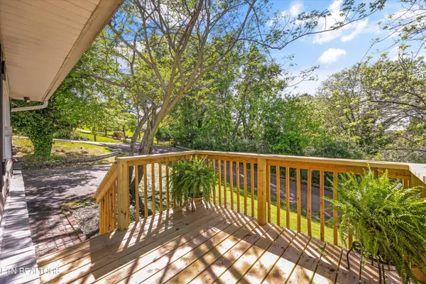 $399,900 | 4400 South Wahli Drive Northeast, Knoxville, TN 37918