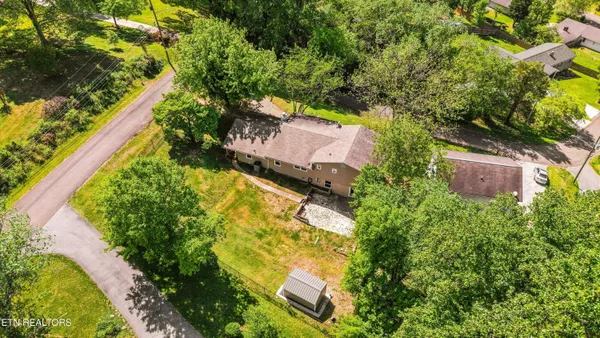 $399,900 | 4400 South Wahli Drive Northeast, Knoxville, TN 37918