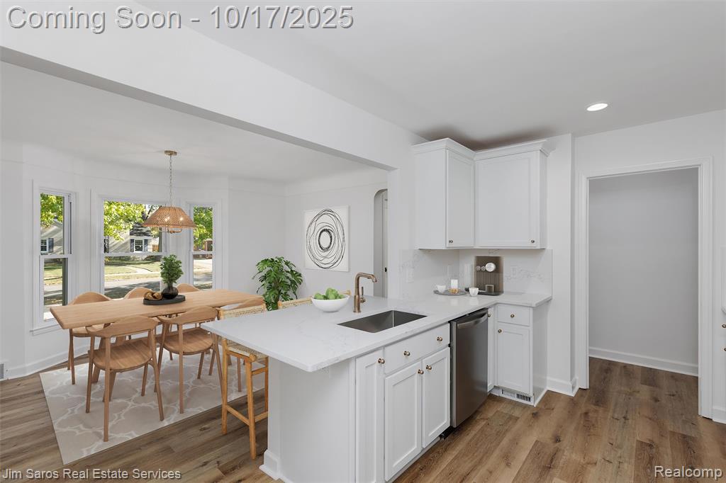807 Barrington Road Grosse Pointe Park, MI 48230 - Photo 4 of 25