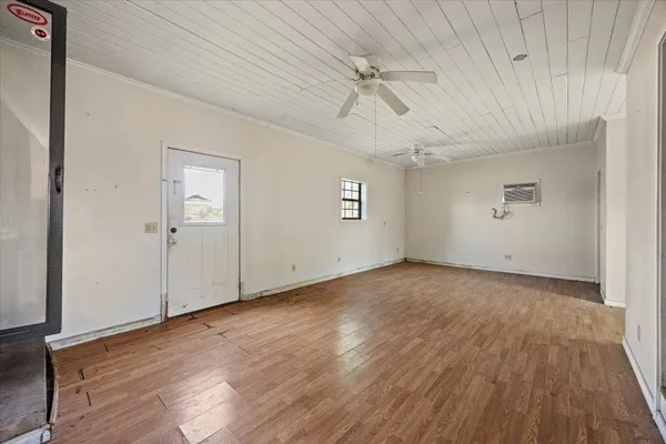 $153,640 | 370 Austin Street, Timpson, TX 75975