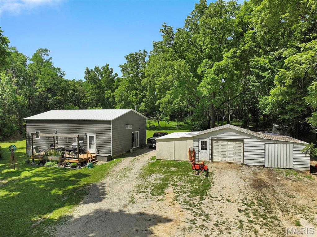 613 22nd Street Hillsboro, IL 62049 - Photo 1 of 36