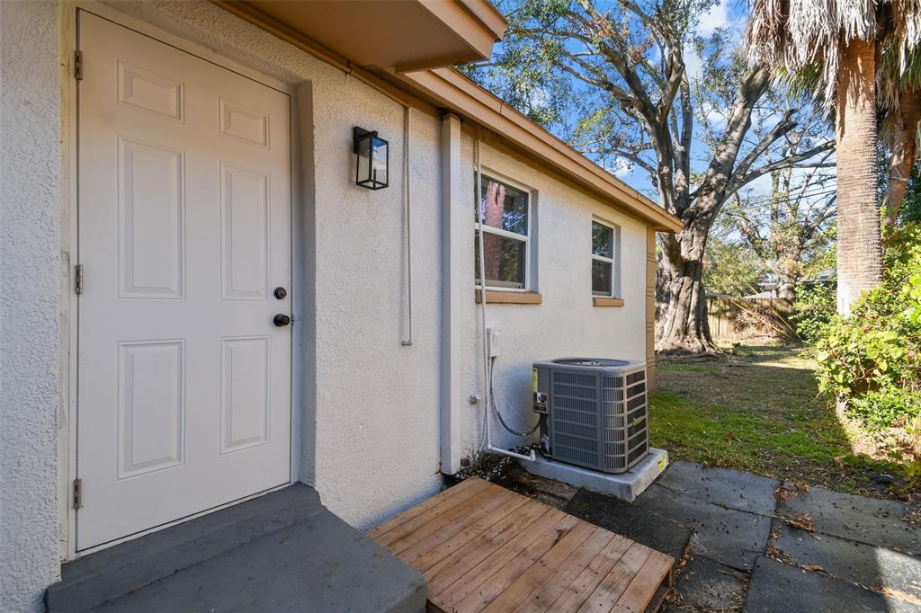 2135 West St Conrad Street, Unit A Tampa, FL 33607 - Photo 8 of 48