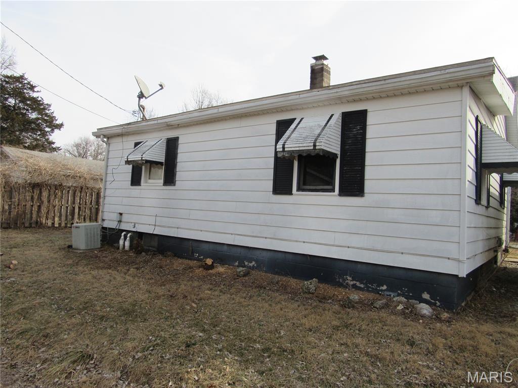 1805 Page Avenue Belleville, IL 62221 - Photo 3 of 13