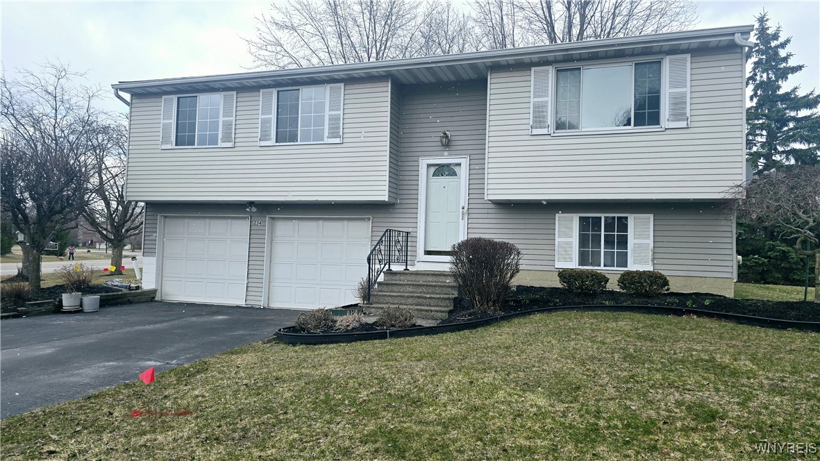 234 Robin Road Amherst, NY 14228 - Photo 2 of 28