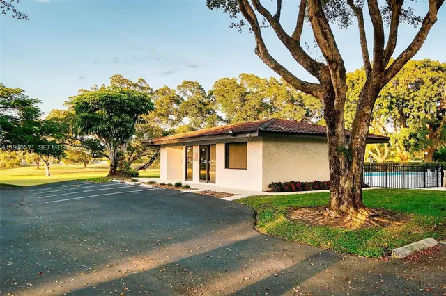 $3,500 | 8898 Southwest 62nd Terrace, Unit 7F, Miami, FL 33173