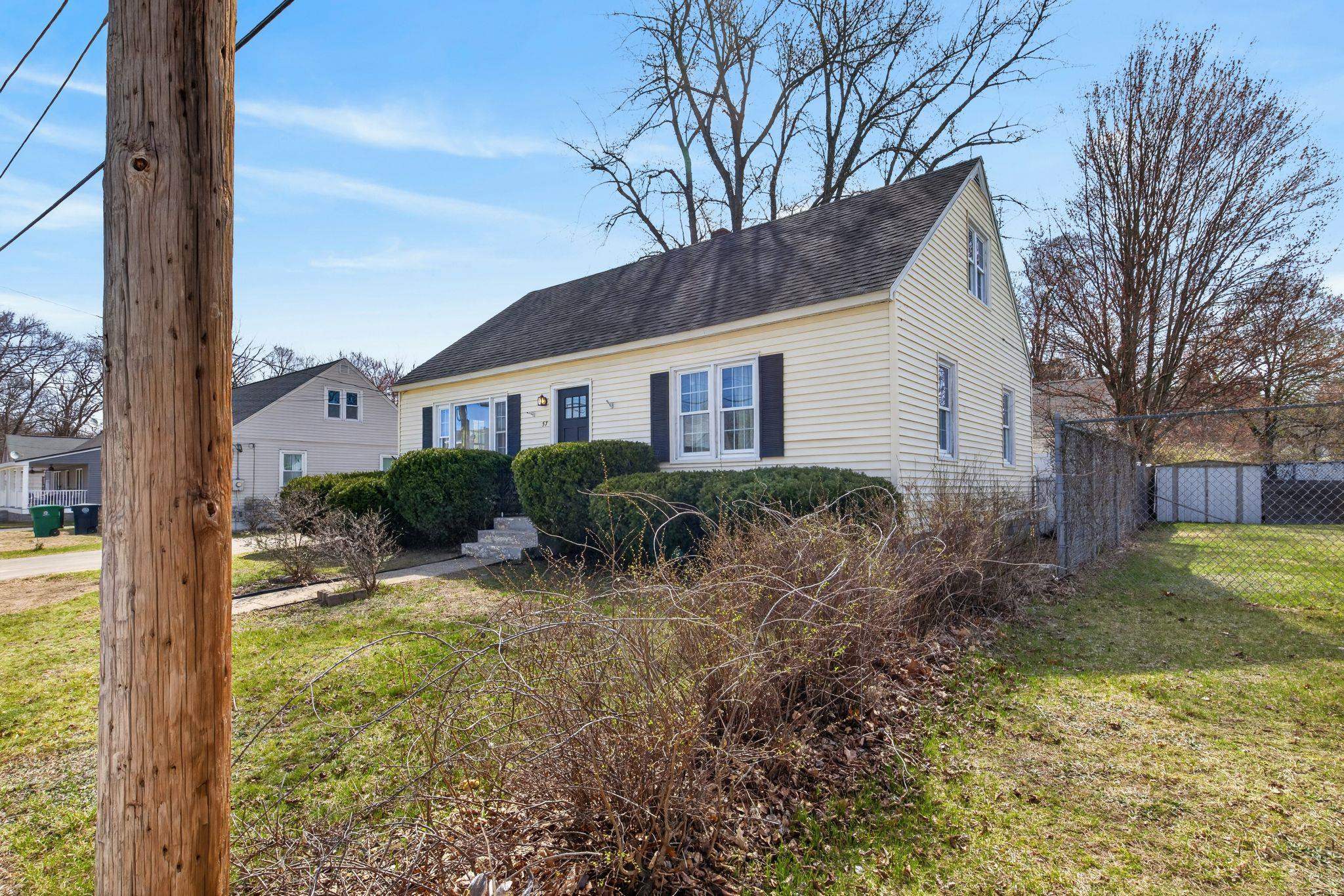 57 St Camille Street Nashua, NH 03060 - Photo 3 of 26