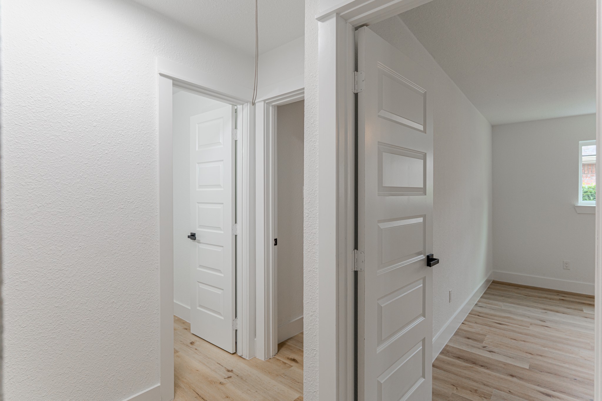 3702 Acorn Way Lane Spring, TX 77389 - Photo 19 of 38 a view of a bathroom from the hallway