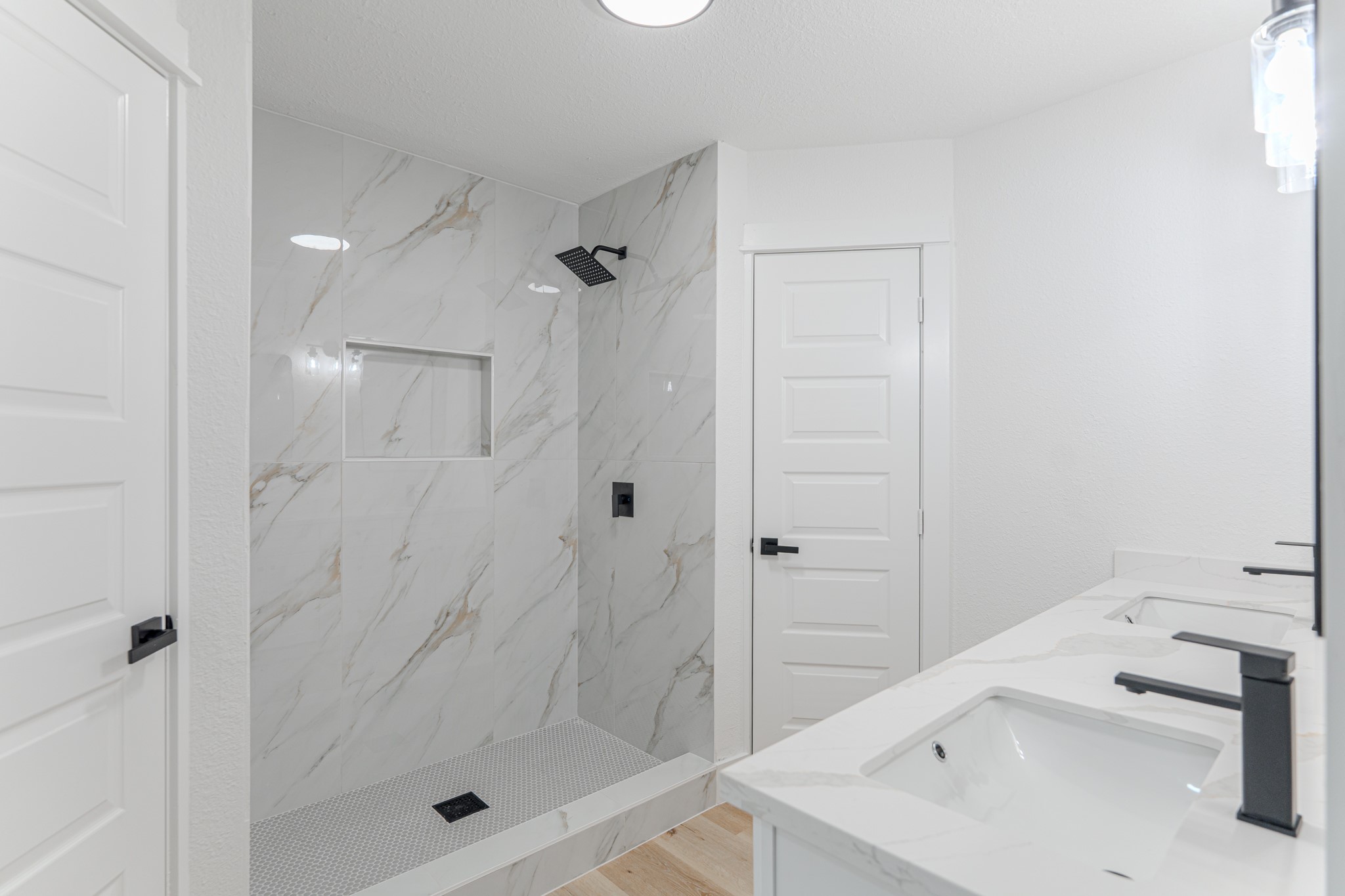 3702 Acorn Way Lane Spring, TX 77389 - Photo 24 of 38 a bathroom with a sink a toilet and shower