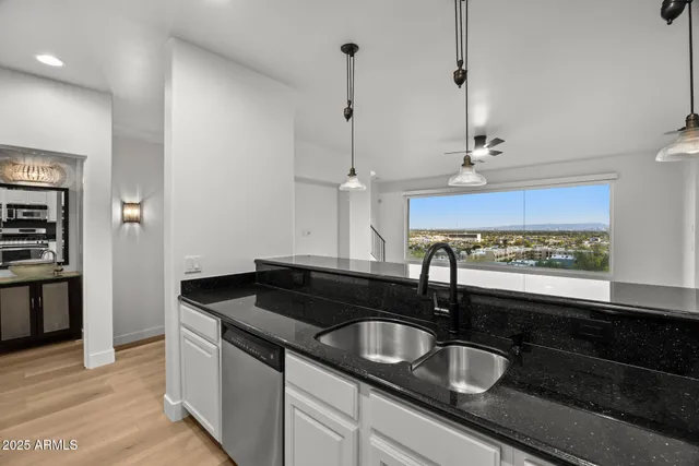 $725,000 | 36 West Foothill Drive, Phoenix, AZ 85021