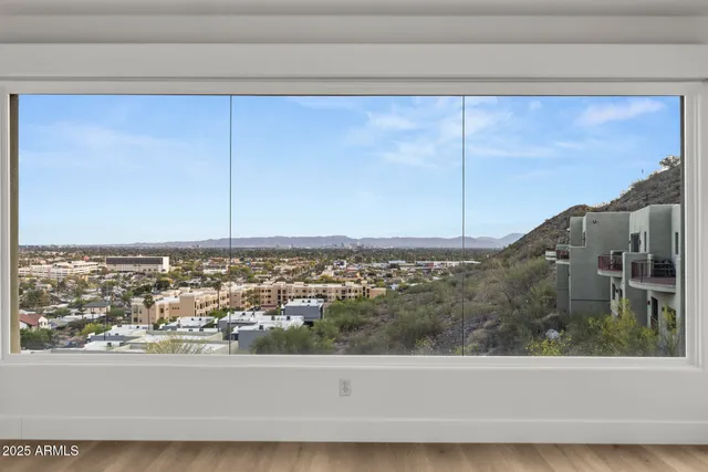 $725,000 | 36 West Foothill Drive, Phoenix, AZ 85021