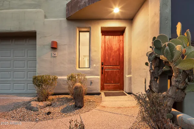 $725,000 | 36 West Foothill Drive, Phoenix, AZ 85021