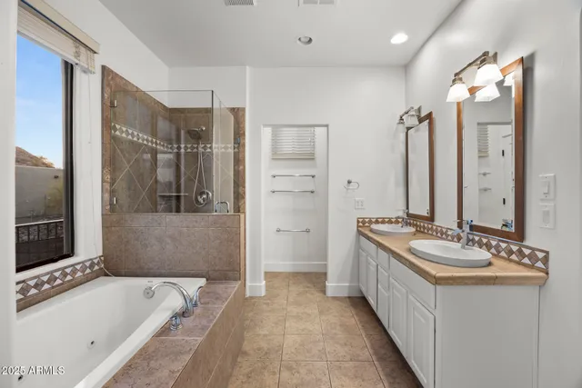 $725,000 | 36 West Foothill Drive, Phoenix, AZ 85021