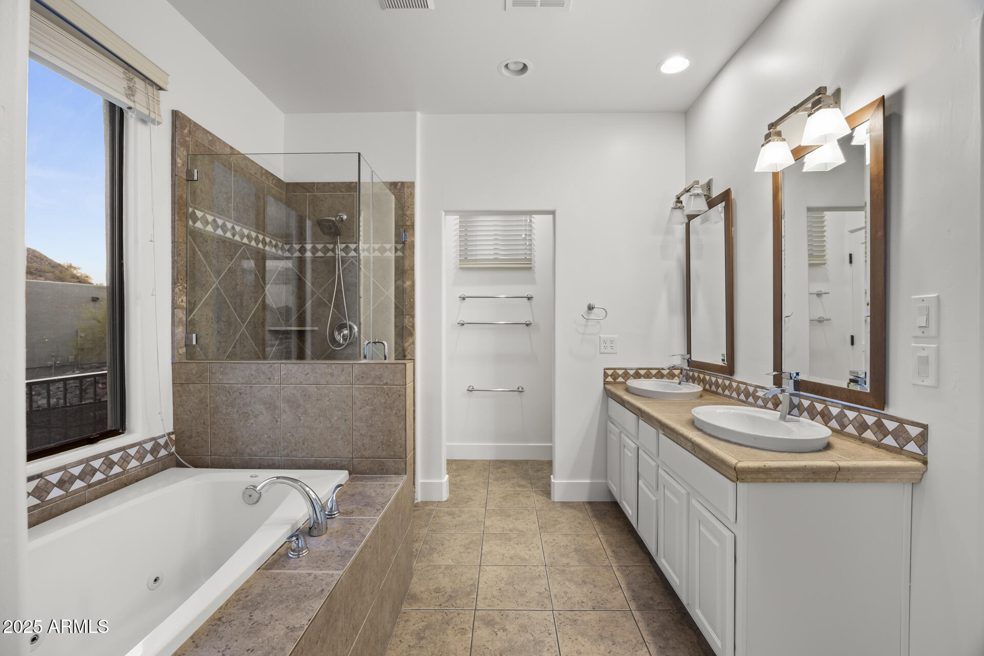 36 West Foothill Drive Phoenix, AZ 85021 - Photo 22 of 38 1-54