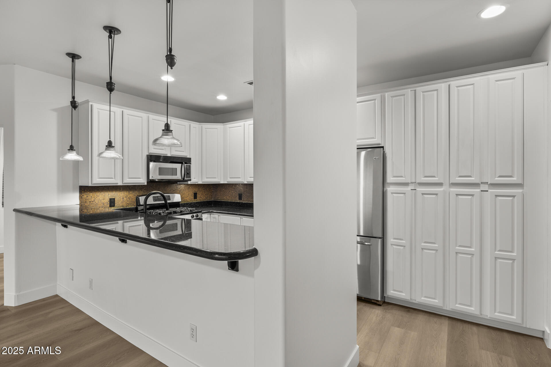 36 West Foothill Drive Phoenix, AZ 85021 - Photo 9 of 38 1-35